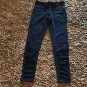 Threads 4 thought blue legging